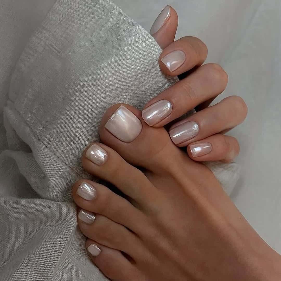 Chrome Toe Nails: 13 High-Shine Designs for 2026
